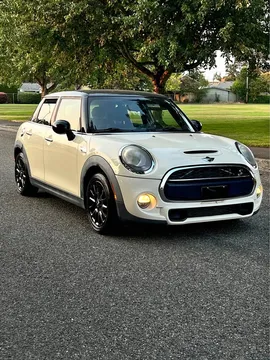 2015 MINI Cooper S Hatchback 4D