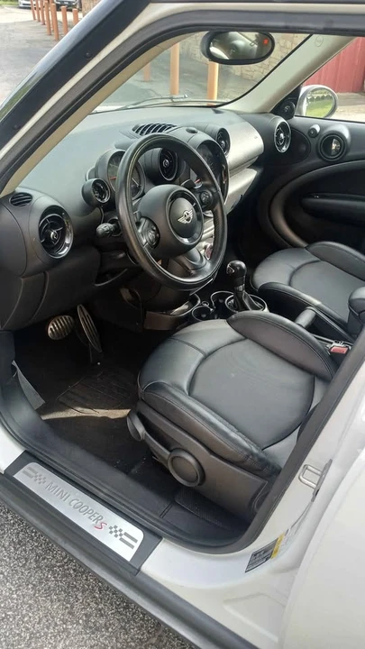 2015 Mini Mini 3rd Gen - Image 3 of 5