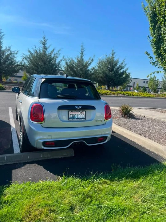 2015 Mini Mini 3rd Gen - Image 2 of 4