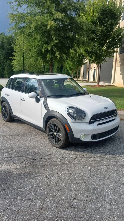 2015 Mini Mini 3rd Gen - Image 2 of 5