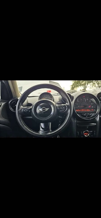 2015 Mini Mini 3rd Gen - Image 4 of 8