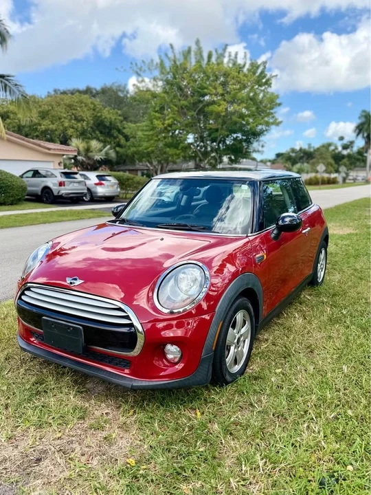 2015 Mini Mini 3rd Gen - Image 2 of 9