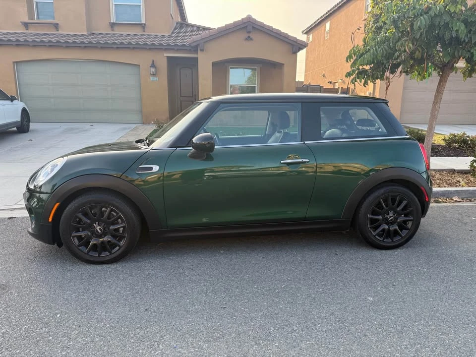 2015 Mini Mini 3rd Gen - Image 2 of 10