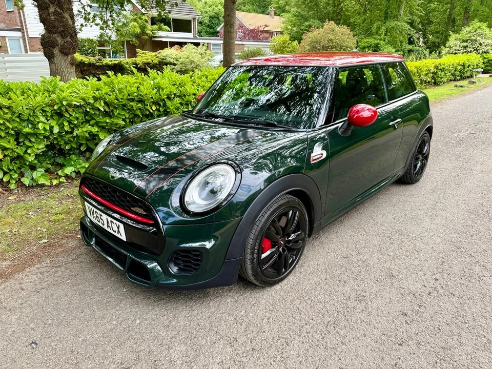 2015 Mini Mini John Cooper Works 3rd Gen - Image 25 of 30