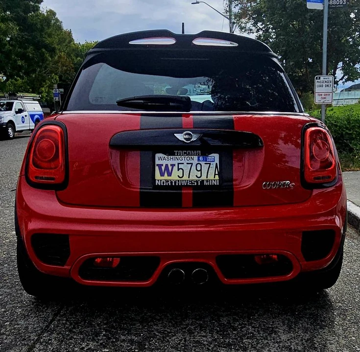 2015 Mini Mini 3rd Gen - Image 2 of 16