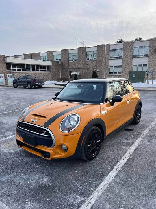 2015 Mini Mini 3rd Gen - Image 2 of 16
