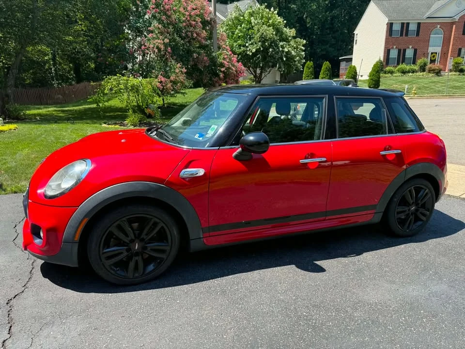 2015 Mini Mini 3rd Gen - Image 2 of 9