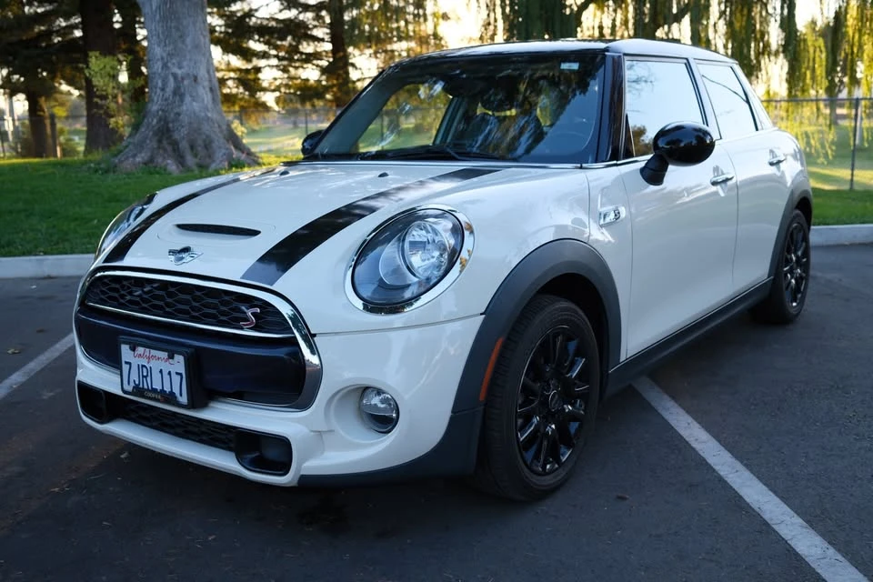 2015 Mini Mini 3rd Gen - Image 2 of 20