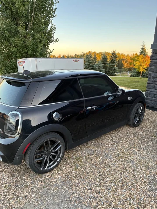 2015 Mini Mini 3rd Gen - Image 2 of 10