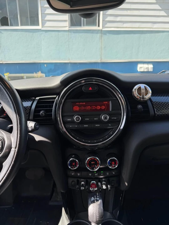 2015 Mini Mini 3rd Gen - Image 7 of 8