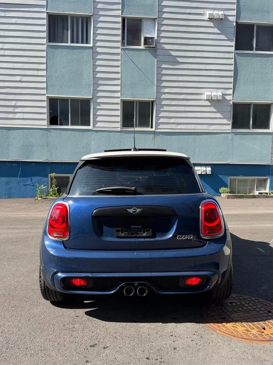 2015 Mini Mini 3rd Gen - Image 2 of 8
