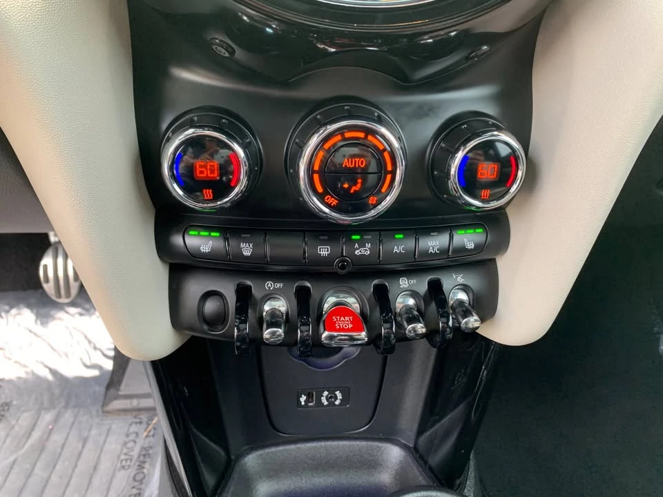 2015 Mini Mini 3rd Gen - Image 4 of 5