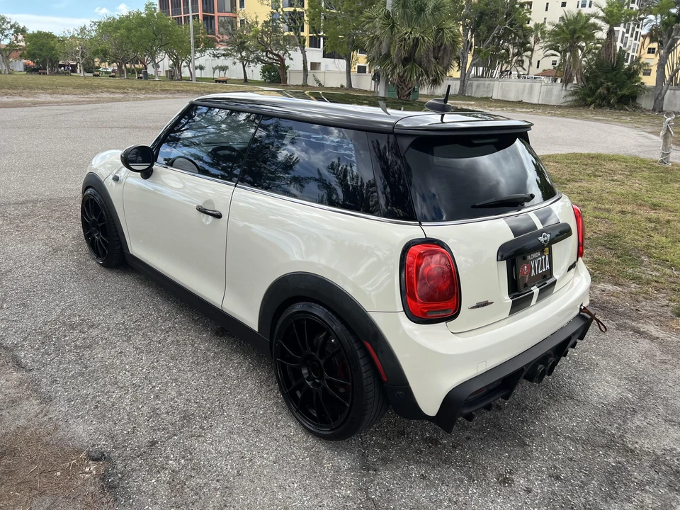 2015 Mini Mini Cooper S 3rd Gen - Image 20 of 31