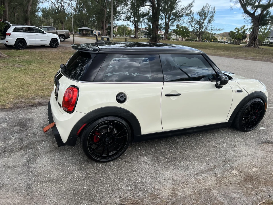 2015 Mini Mini Cooper S 3rd Gen - Image 29 of 31