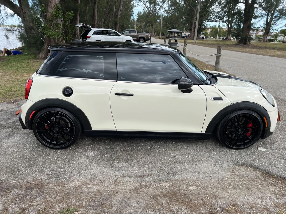 2015 Mini Mini Cooper S 3rd Gen - Image 30 of 31