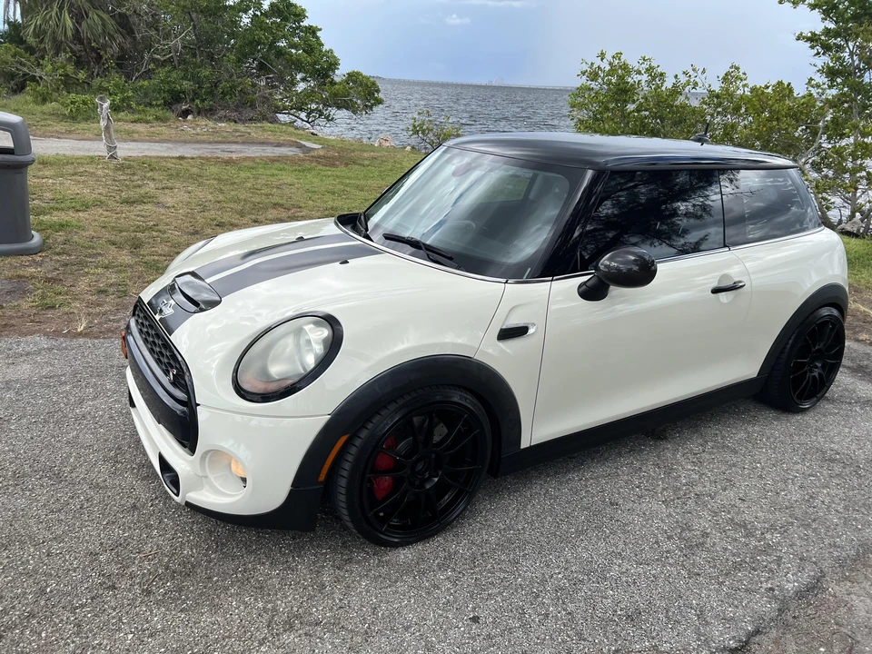 2015 Mini Mini Cooper S 3rd Gen - Image 15 of 31