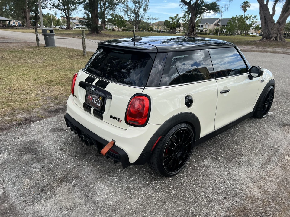 2015 Mini Mini Cooper S 3rd Gen - Image 27 of 31