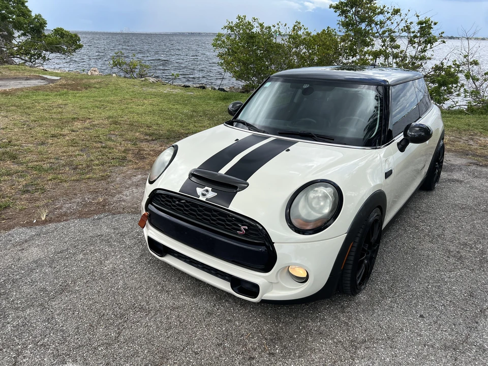 2015 Mini Mini Cooper S 3rd Gen - Image 10 of 31