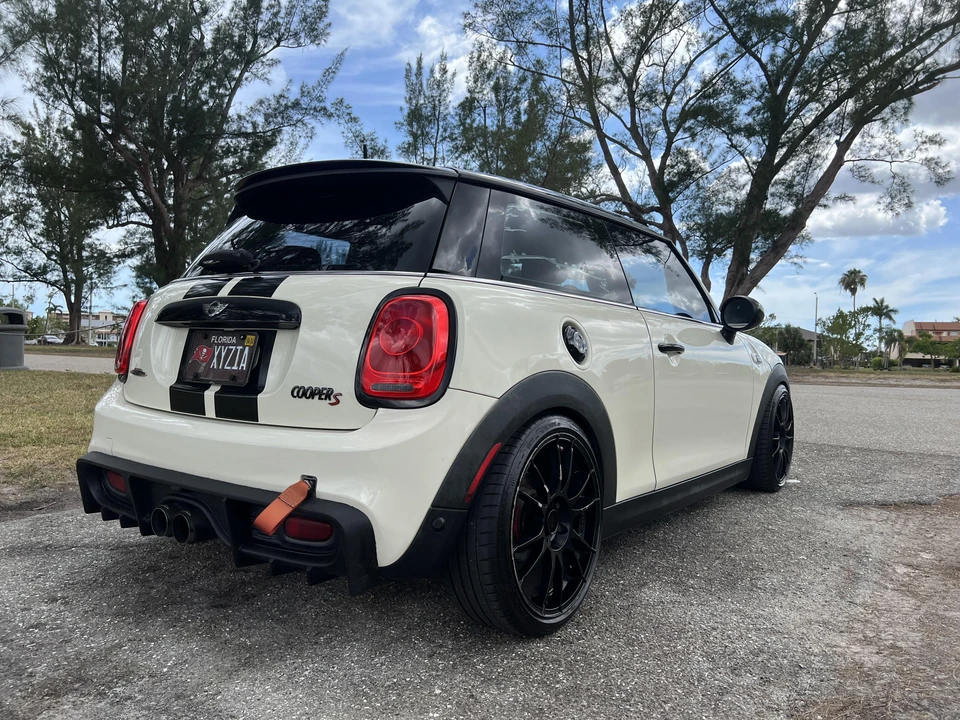 2015 Mini Mini Cooper S 3rd Gen - Image 26 of 31