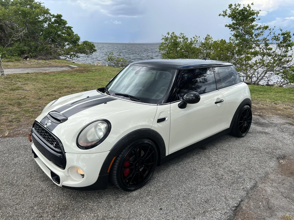 2015 Mini Mini Cooper S 3rd Gen - Image 12 of 31