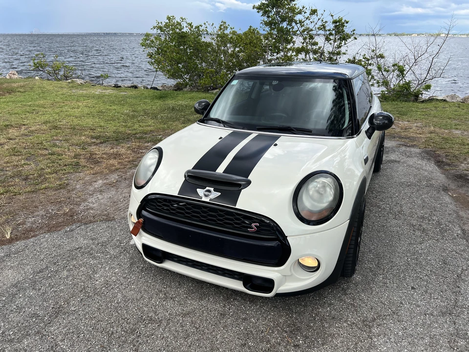 2015 Mini Mini Cooper S 3rd Gen - Image 9 of 31