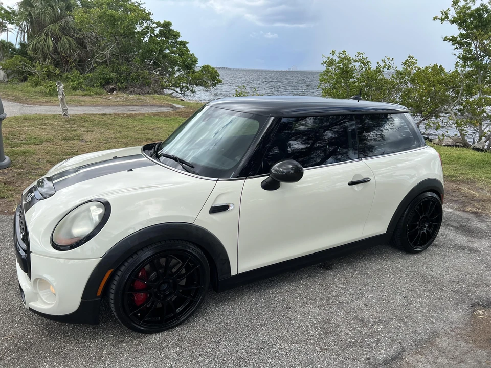 2015 Mini Mini Cooper S 3rd Gen - Image 16 of 31