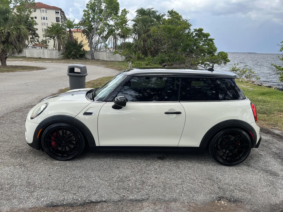 2015 Mini Mini Cooper S 3rd Gen - Image 18 of 31