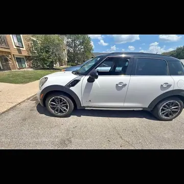 2015 MINI Countryman Classic Cooper ALL4 Hatchback 4D