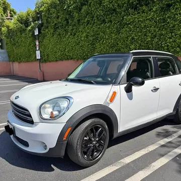 2015 MINI Countryman Classic Cooper Hatchback 4D