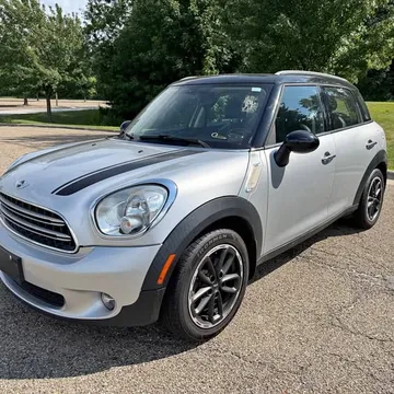 2015 MINI Countryman Classic Cooper Hatchback 4D