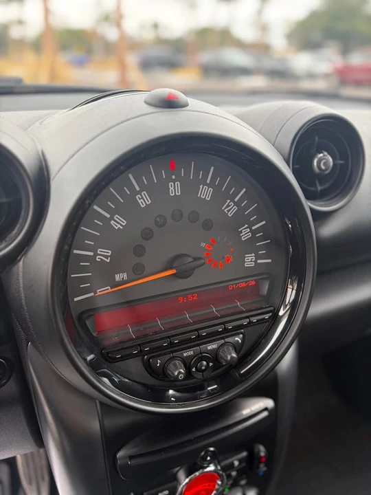 2015 Mini Countryman 1st Gen - Image 14 of 17