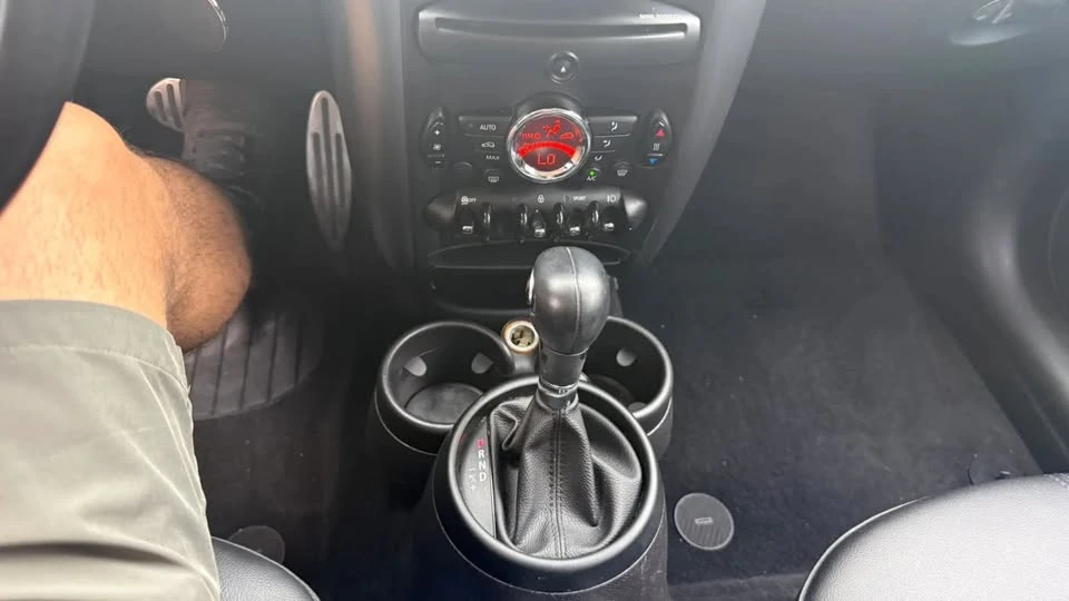 2015 Mini Countryman 1st Gen - Image 16 of 19