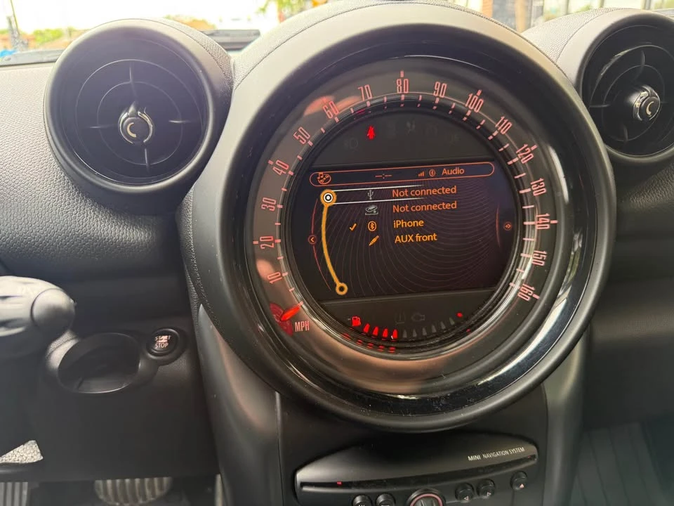 2015 Mini Countryman 1st Gen - Image 9 of 16