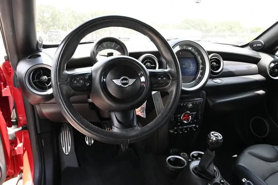 2015 Mini Coupe & Roadster - Image 7 of 8