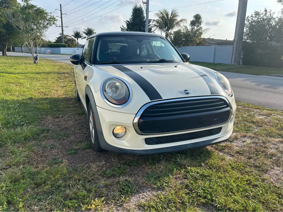 2015 Mini Mini 3rd Gen - Image 3 of 7