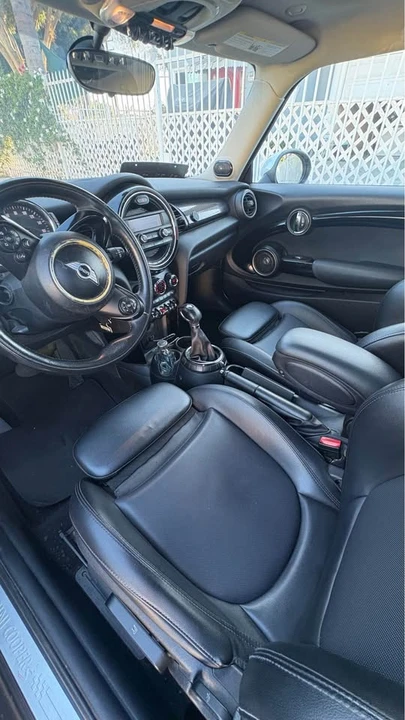 2015 Mini Mini 3rd Gen - Image 3 of 4