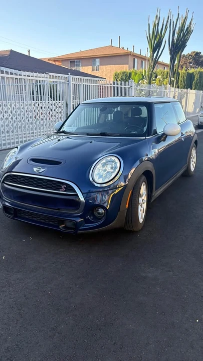2015 Mini Mini 3rd Gen - Image 2 of 4