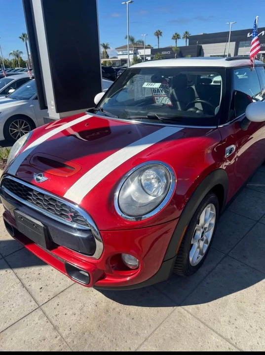 2015 Mini Mini 3rd Gen - Image 3 of 5