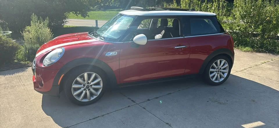 2015 Mini Mini 2nd Gen - Image 2 of 5