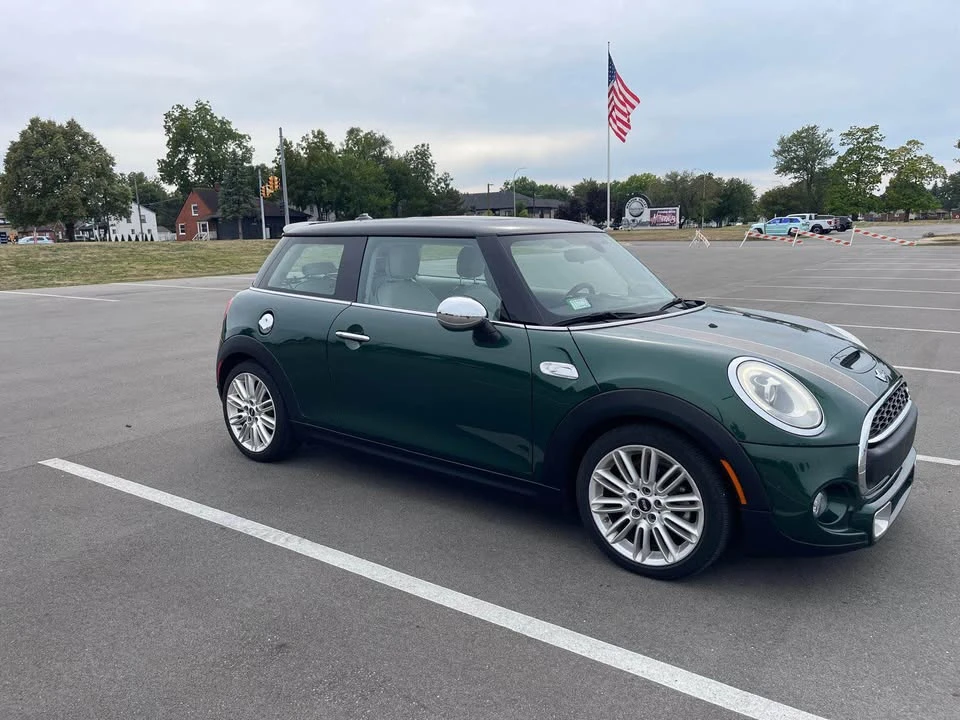 2015 Mini Mini 3rd Gen - Image 2 of 19