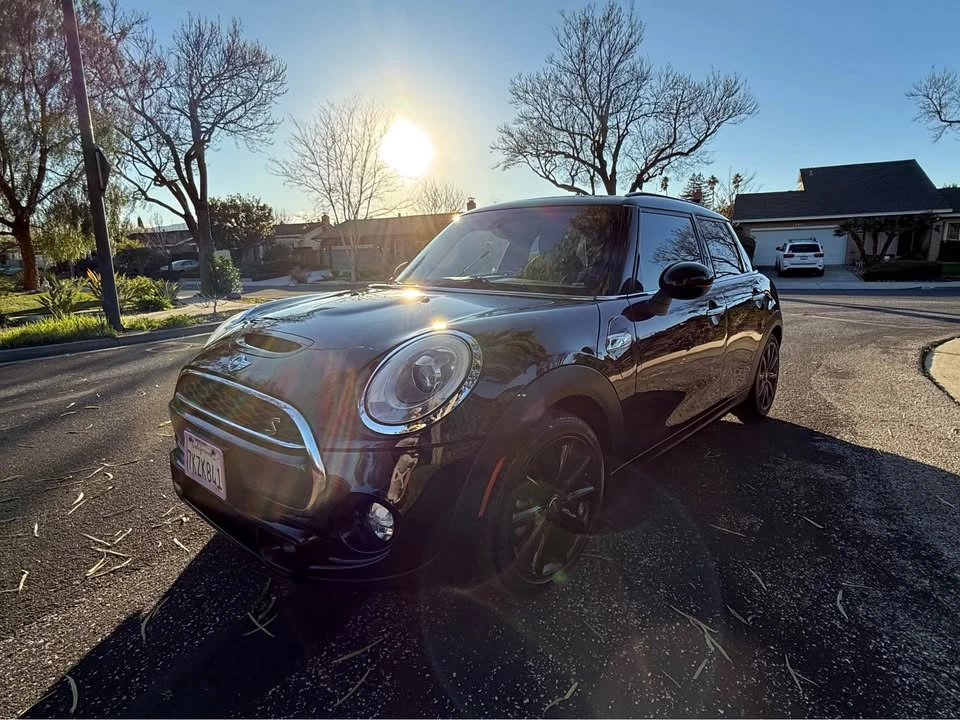 2015 Mini Mini 3rd Gen - Image 2 of 8