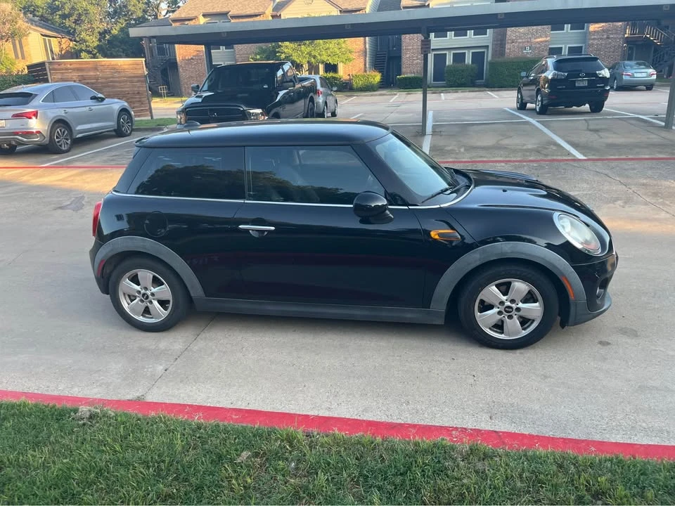 2015 Mini Modern Mini - Image 2 of 17