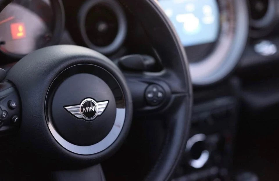 2015 Mini Coupe & Roadster - Image 2 of 8