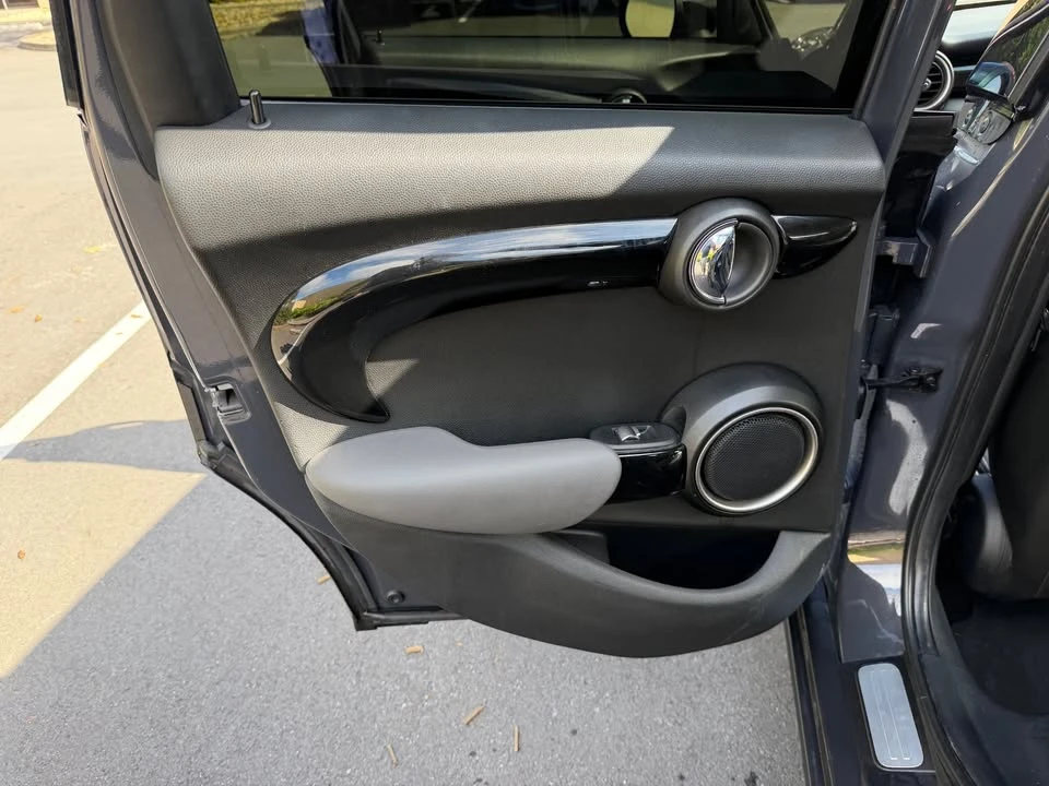 2015 Mini Mini Cooper S 3rd Gen - Image 8 of 19