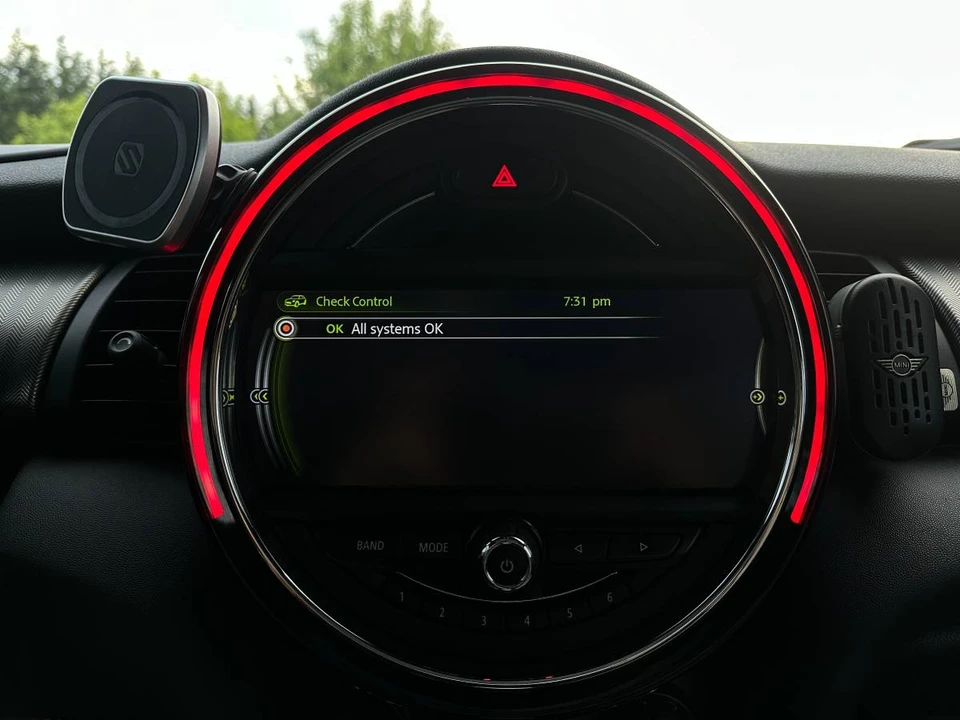 2015 Mini Mini Cooper S 3rd Gen - Image 9 of 17