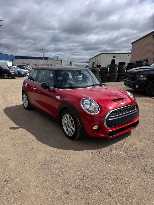 2015 Mini Mini 3rd Gen - Image 3 of 10