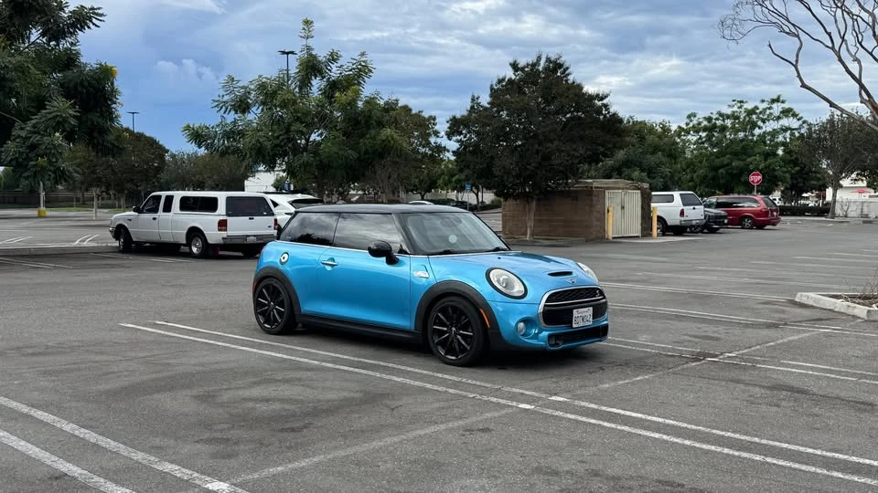 2015 Mini Mini 3rd Gen - Image 2 of 17