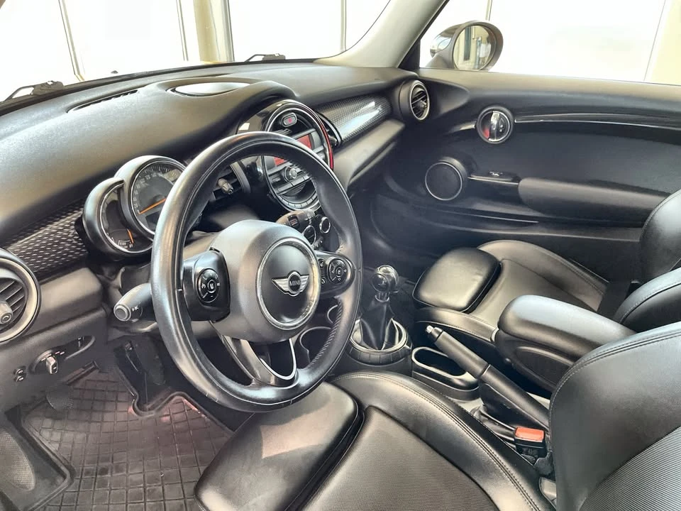 2015 Mini Mini 3rd Gen - Image 2 of 12