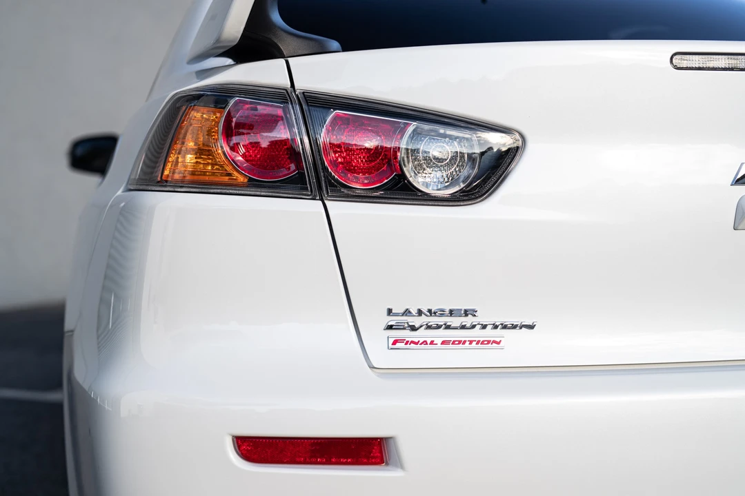 2015 Mitsubishi Lancer Evolution X 9th Gen - Image 16 of 31