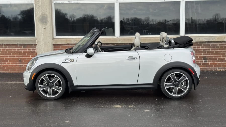 2015 Mini Mini 2nd Gen - Image 2 of 12